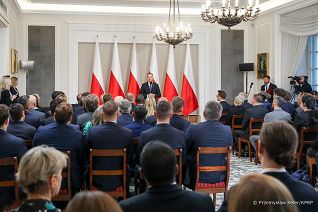09__Andrzej_Duda_odznaczenia_Polska_Agencja_Inwestycji_Handlu_20221004_PK1_8025.jpg