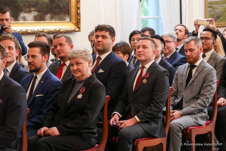05__Andrzej_Duda_odznaczenia_Polska_Agencja_Inwestycji_Handlu_20221004_PK2_7821.jpg