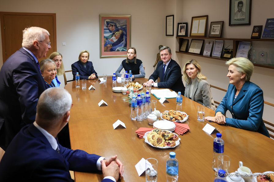 02__Agata_Kornhauser_Duda_Olena_Zelenska_Centrum_Zdrowia_Dziecka_20221004_GJA_0209.jpg