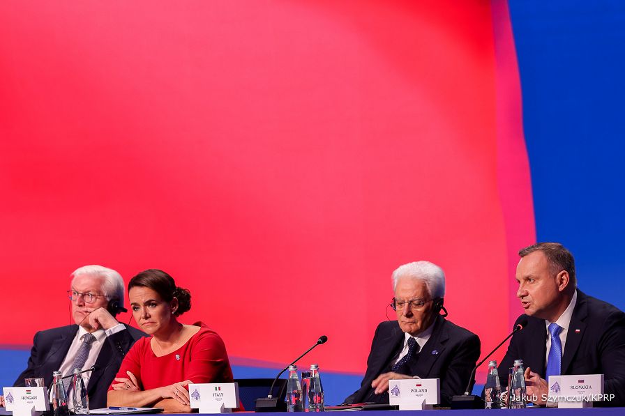13__Andrzej_Duda_szczyt_ARRAIOLOS_konferencja_20221006_JSZ_9562.jpg