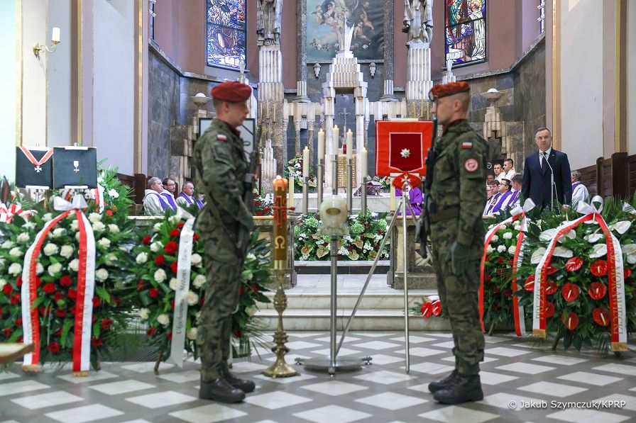 05__Andrzej_Duda_pogrzeb_MIeszyslawa_Gila_20221007_JS__2161.jpg