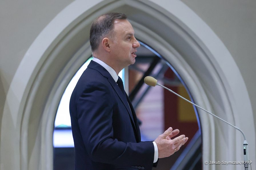 04__Andrzej_Duda_pogrzeb_MIeszyslawa_Gila_20221007_JSZ_0153.jpg