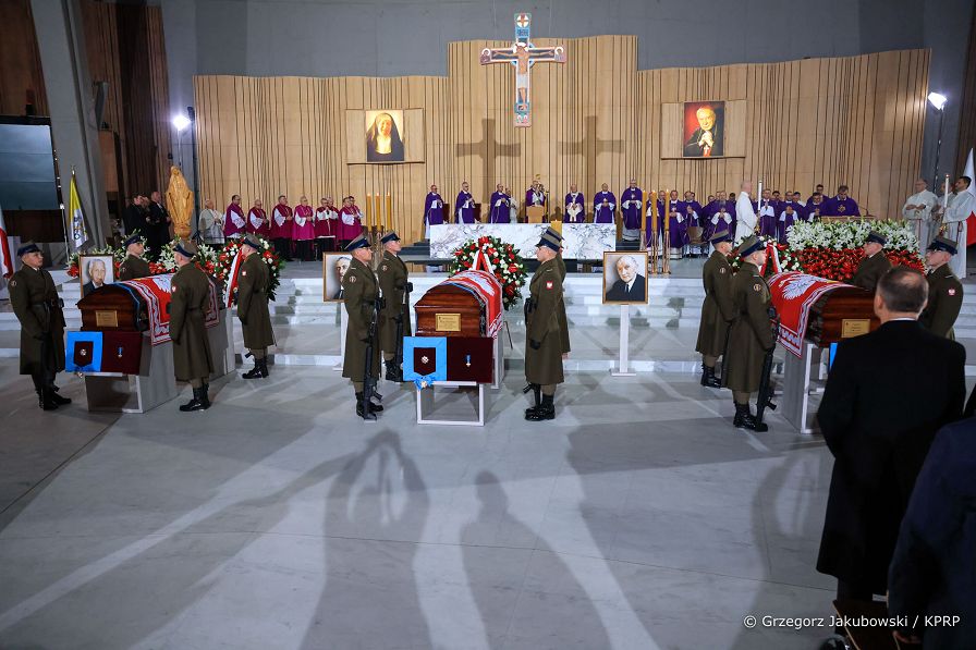 024_Andrzej_Duda_powtorny_pochowek_prezydentow_RP_20221112_GJA_0110.jpg