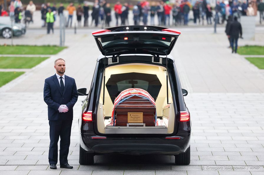 006_Andrzej_Duda_powtorny_pochowek_prezydentow_RP_20221112_GJB_8409.jpg