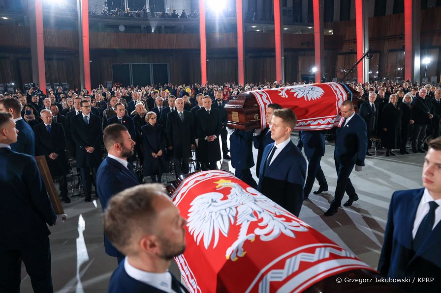 047_Andrzej_Duda_powtorny_pochowek_prezydentow_RP_20221112_GJA_0284.jpg