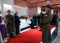053_Andrzej_Duda_powtorny_pochowek_prezydentow_RP_20221112_GJA_0622.jpg