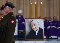 028_Andrzej_Duda_powtorny_pochowek_prezydentow_RP_20221112_GJB_8700.jpg