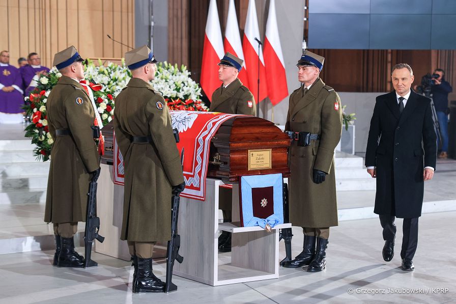 041_Andrzej_Duda_powtorny_pochowek_prezydentow_RP_20221112_GJA_0126.jpg