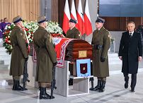 041_Andrzej_Duda_powtorny_pochowek_prezydentow_RP_20221112_GJA_0126.jpg