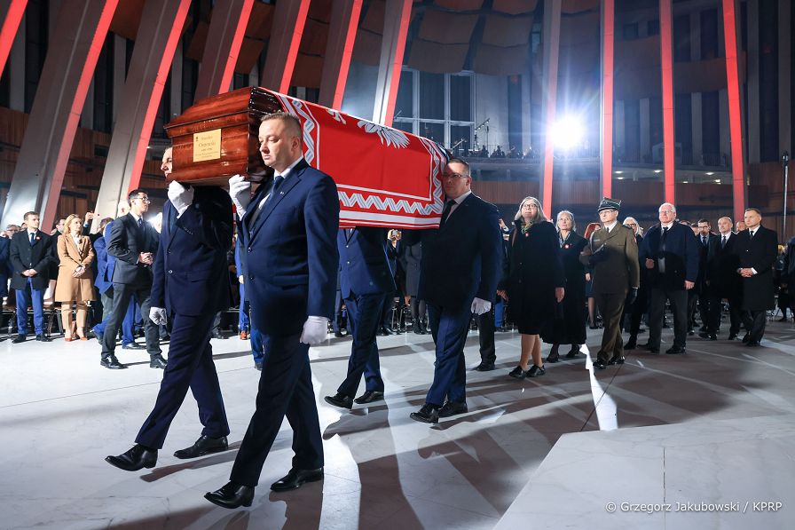 049_Andrzej_Duda_powtorny_pochowek_prezydentow_RP_20221112_GJA_0340.jpg