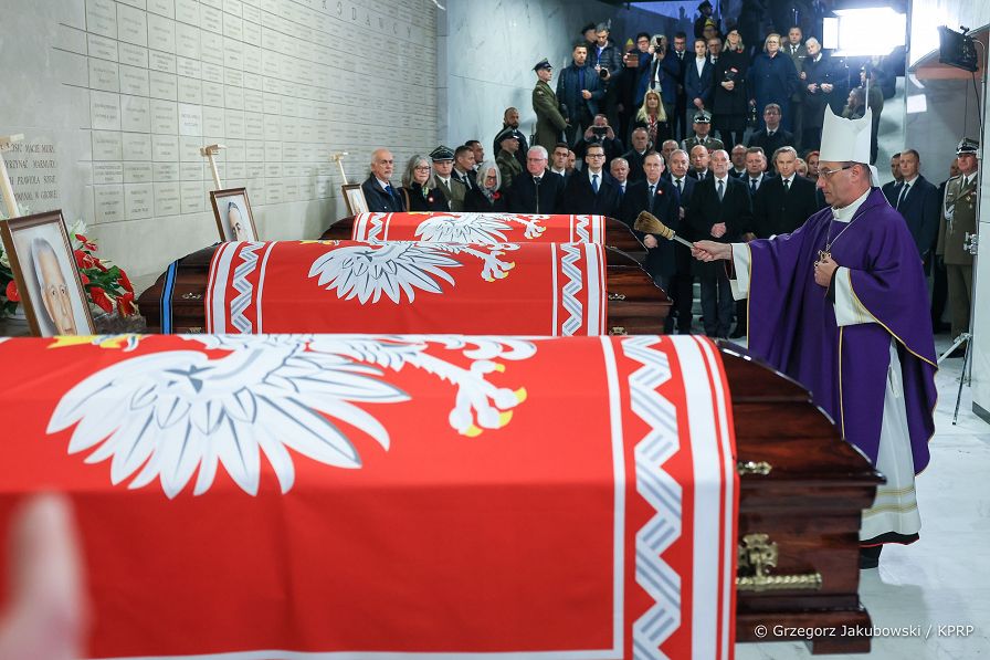 051_Andrzej_Duda_powtorny_pochowek_prezydentow_RP_20221112_GJA_0460.jpg