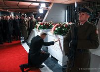 054_Andrzej_Duda_powtorny_pochowek_prezydentow_RP_20221112_GJA_0691.jpg