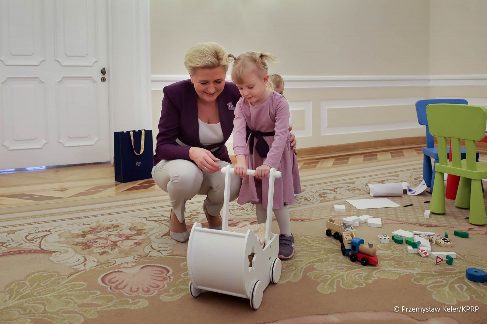 009_20221116_Agata_Kornhauser_Duda_spotkanie_sescioraczki_PK1_3514.jpg [228.75 KB]