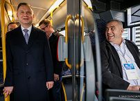 002_20221118_Andrzej_Duda_Polski_Autobus_Wodorowy_JSZ_1602.jpg