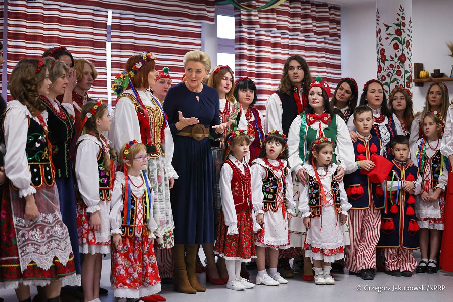 015_20221117_Agata_Kornhauser_Duda_Klub_Kultury_Polskiej_Energodar_GJB_0086.jpg