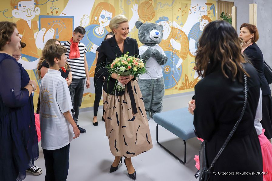 01__Agata_Kornhauser_Duda_otwarcie_zesol_szkol_specjalnych_Debica_20221118_GJA_1966.jpg