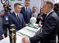 005_20221118_Andrzej_Duda_Zwiedzanie_stoisk_Laureatow_NGP_2021_JSZ_1122.jpg