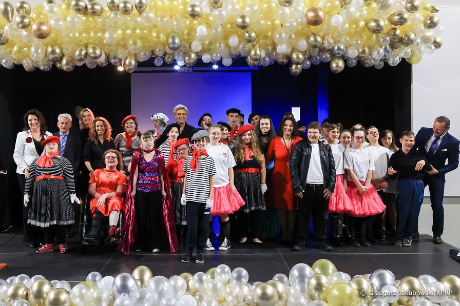 29__Agata_Kornhauser_Duda_otwarcie_zesol_szkol_specjalnych_Debica_20221118_GJA_2835.jpg