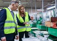 011_20221118_Andrzej_Duda_Zaklady_Krosno_Glass_JSZ_1899.jpg