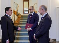 20__Andrzej_Duda_listy_uwierzytelniajace_ambasador_Urugwaju_Pablo_Alberto_Porro_Lancieri_20221123_MB2_5627.jpg