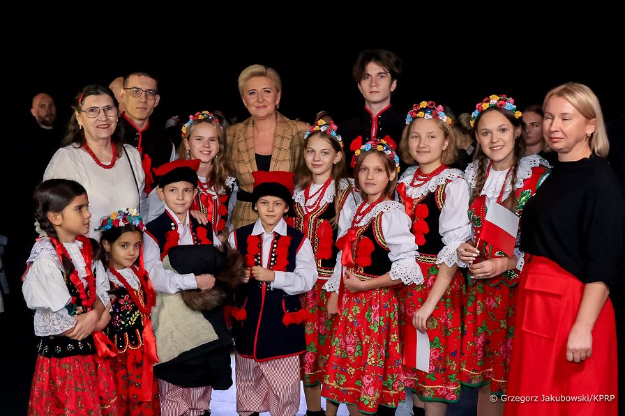 022_20221123_Agata_Kornhauser_Duda_Moldawia_Spotkanie_Polonia_Teatr_Narodowy_GJA_3773.jpg