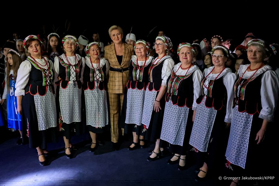 018_20221123_Agata_Kornhauser_Duda_Moldawia_Spotkanie_Polonia_Teatr_Narodowy_GJA_3732.jpg