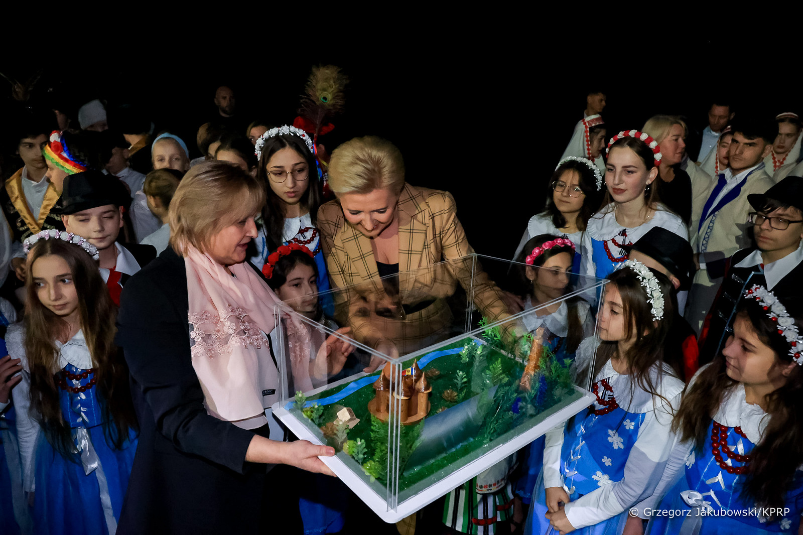 020_20221123_Agata_Kornhauser_Duda_Moldawia_Spotkanie_Polonia_Teatr_Narodowy_GJA_3757.jpg [635.86 KB]