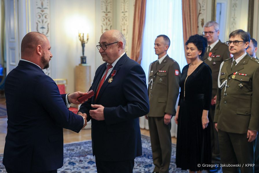 003_Jacek_Siewiera_odznaczenia_BBN_20221124_GJA_4085.jpg