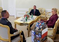 006_20221129_Agata_Kornhauser_Duda_Choroazy_Romaniuk_Mis_Staszek_GJB_3345.jpg