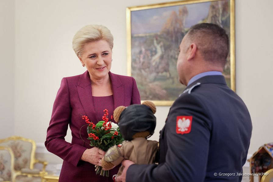 003_20221129_Agata_Kornhauser_Duda_Choroazy_Romaniuk_Mis_Staszek_GJB_3244.jpg