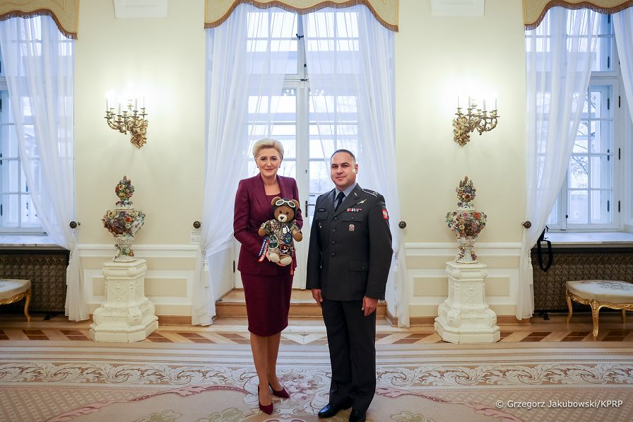 004_20221129_Agata_Kornhauser_Duda_Choroazy_Romaniuk_Mis_Staszek_GJB_3264.jpg