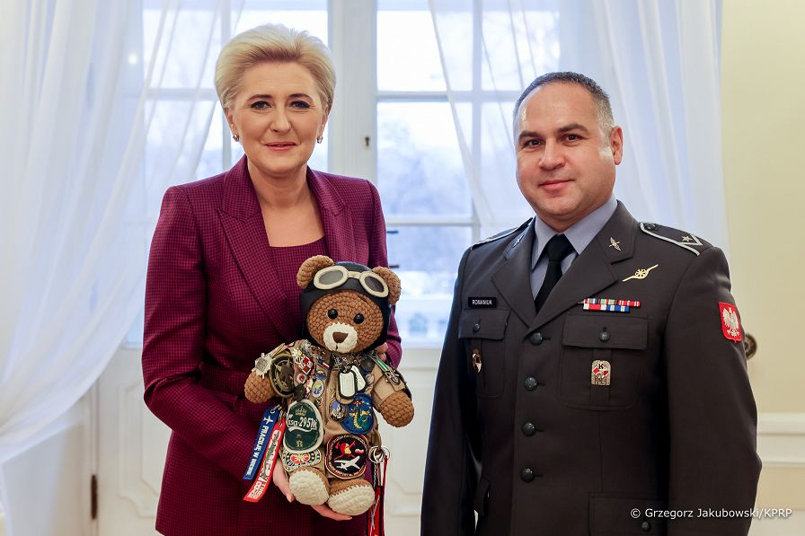 005_20221129_Agata_Kornhauser_Duda_Choroazy_Romaniuk_Mis_Staszek_GJB_3272.jpg