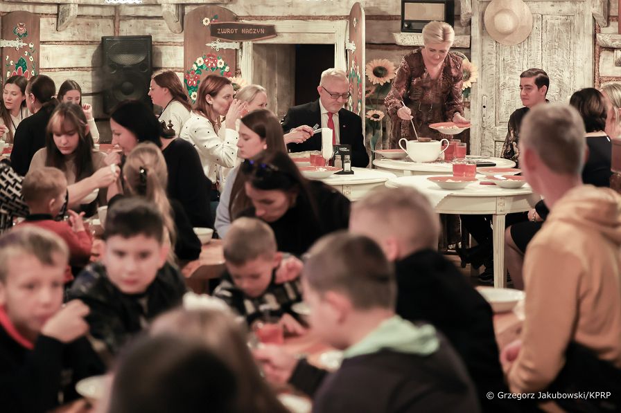 25__Agata_Kornhauser_Duda_dzieci_z_Urkainy_Krakow_20221103_GJA_7768.jpg