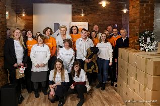 012_20221130_Agata_Kornhauser_Duda_Paczki_Swiateczna_Zbiorka_Zywnosci_GJB_5555.jpg