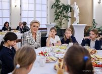 017_20221130_Agata_Kornhauser_Duda_Szkola_Przymierza_Rodzin_GJB_4239.jpg