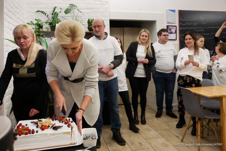 013_20221130_Agata_Kornhauser_Duda_Paczki_Swiateczna_Zbiorka_Zywnosci_GJB_5566.jpg