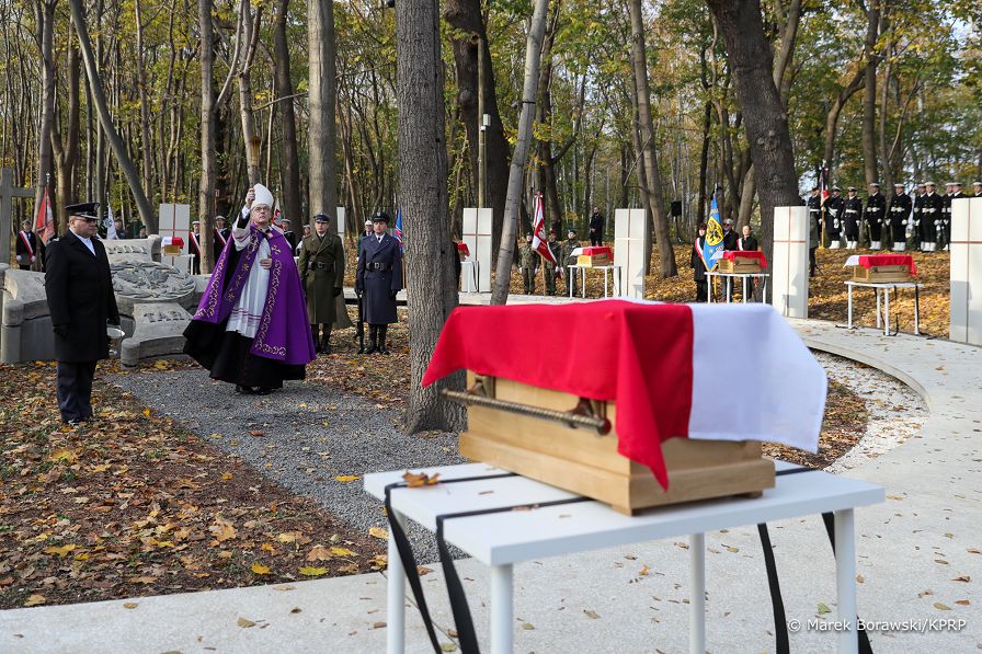 07__Andrzej_Duda_Cmentarza_Poleglych_Westerplatczykow_20221104_MB2_0882.jpg
