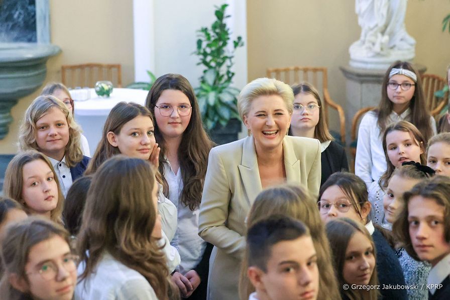011_Agata_Kornhauser-Duda_wycieczka_SP_Bilgoraj_20221104_GJA_8323.jpg
