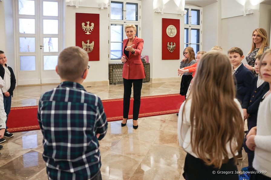 12__Agata_Kornhauser_Duda_uczniowie_Marki_20221108_GJB_9759.jpg