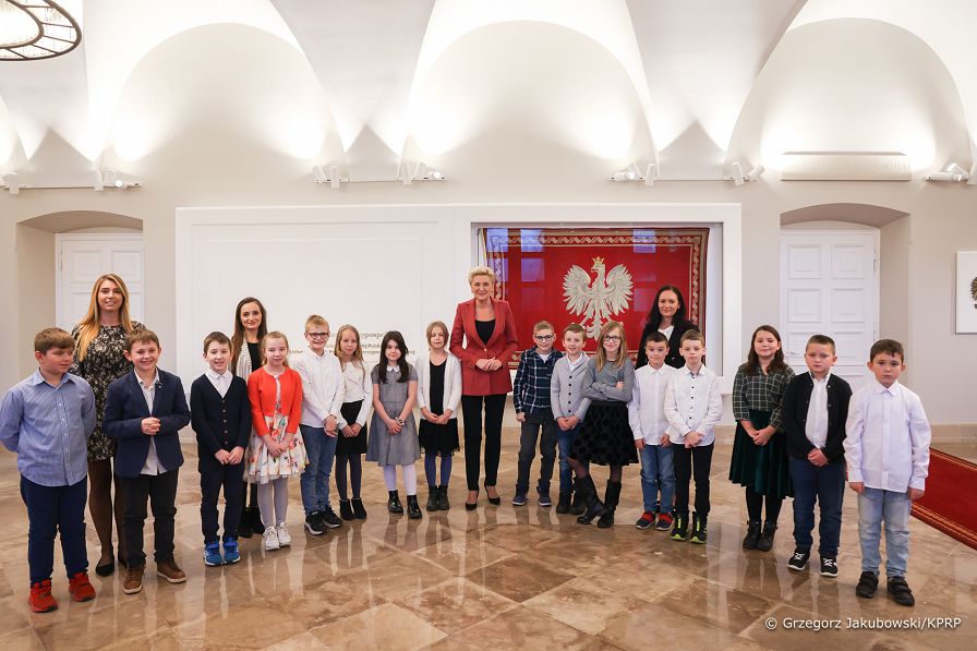 15__Agata_Kornhauser_Duda_uczniowie_Marki_20221108_GJB_9795.jpg