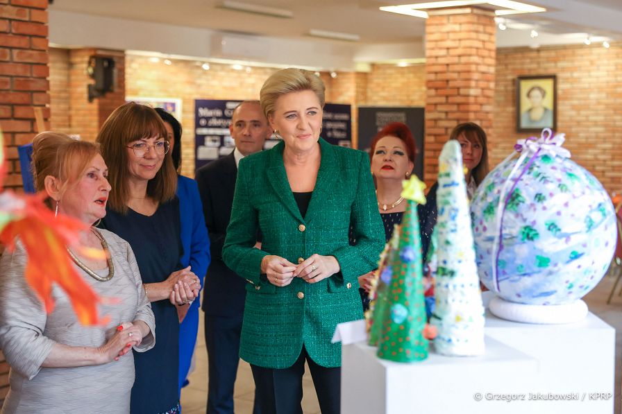 011_Agata_Kornhauser-Duda_wystawa_Wołomin_20221109_GJB_7755.jpg