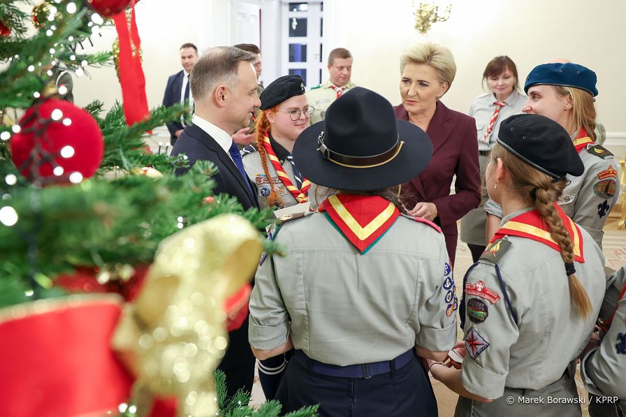 020_Para_Prezydencka_Swiatelko_Betlejemskie_20221212_MB1_6937.jpg