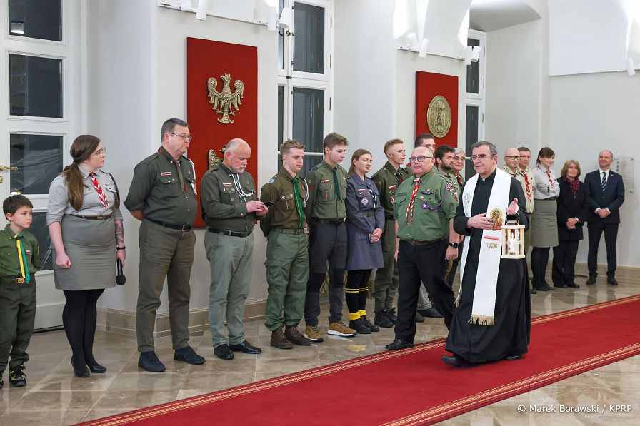 009_Para_Prezydencka_Swiatelko_Betlejemskie_20221212_MB1_6619.jpg