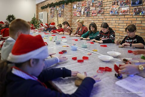 003_20221212_Agata_Kornhauser_Duda_Wolomin_Fabryka_Piernika_GJB_1110_.jpg