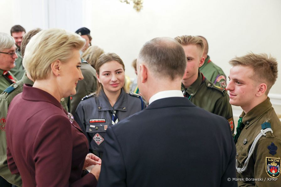 015_Para_Prezydencka_Swiatelko_Betlejemskie_20221212_MB1_6772.jpg
