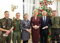016_Para_Prezydencka_Swiatelko_Betlejemskie_20221212_MB1_6780.jpg