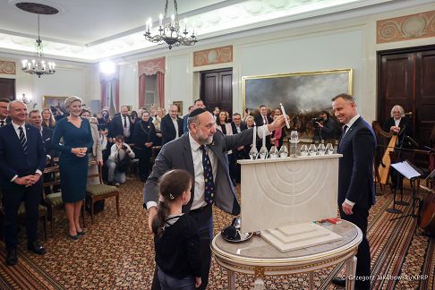 04__Andrzej_Agata_Duda_Chanuka_20221219_GJB_4452.jpg