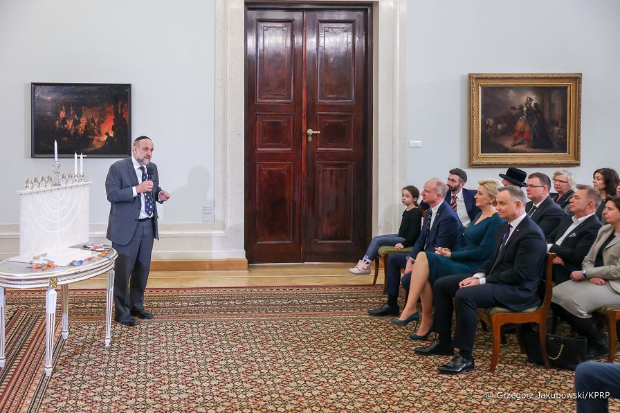 01__Andrzej_Agata_Duda_Chanuka_20221219_GJB_4396.jpg