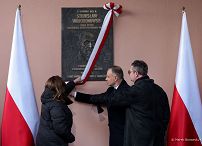 006_20221219_Andrzej_Duda_Tablica_Wojciechowski__MB2_7137_.jpg