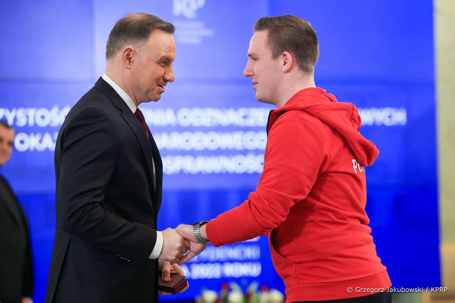 018_Para_Prezydencka_odznaczenia_niepelnosprawni_20221202_GJA_5619.jpg